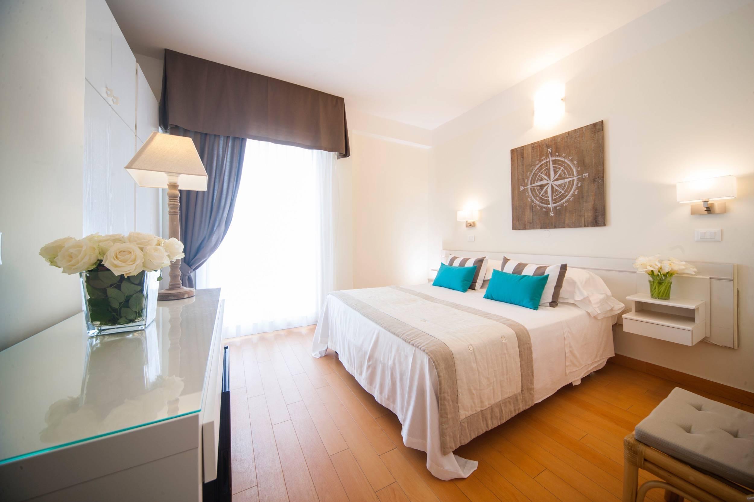 Hotel Mon Cheri Riccione Bagian luar foto