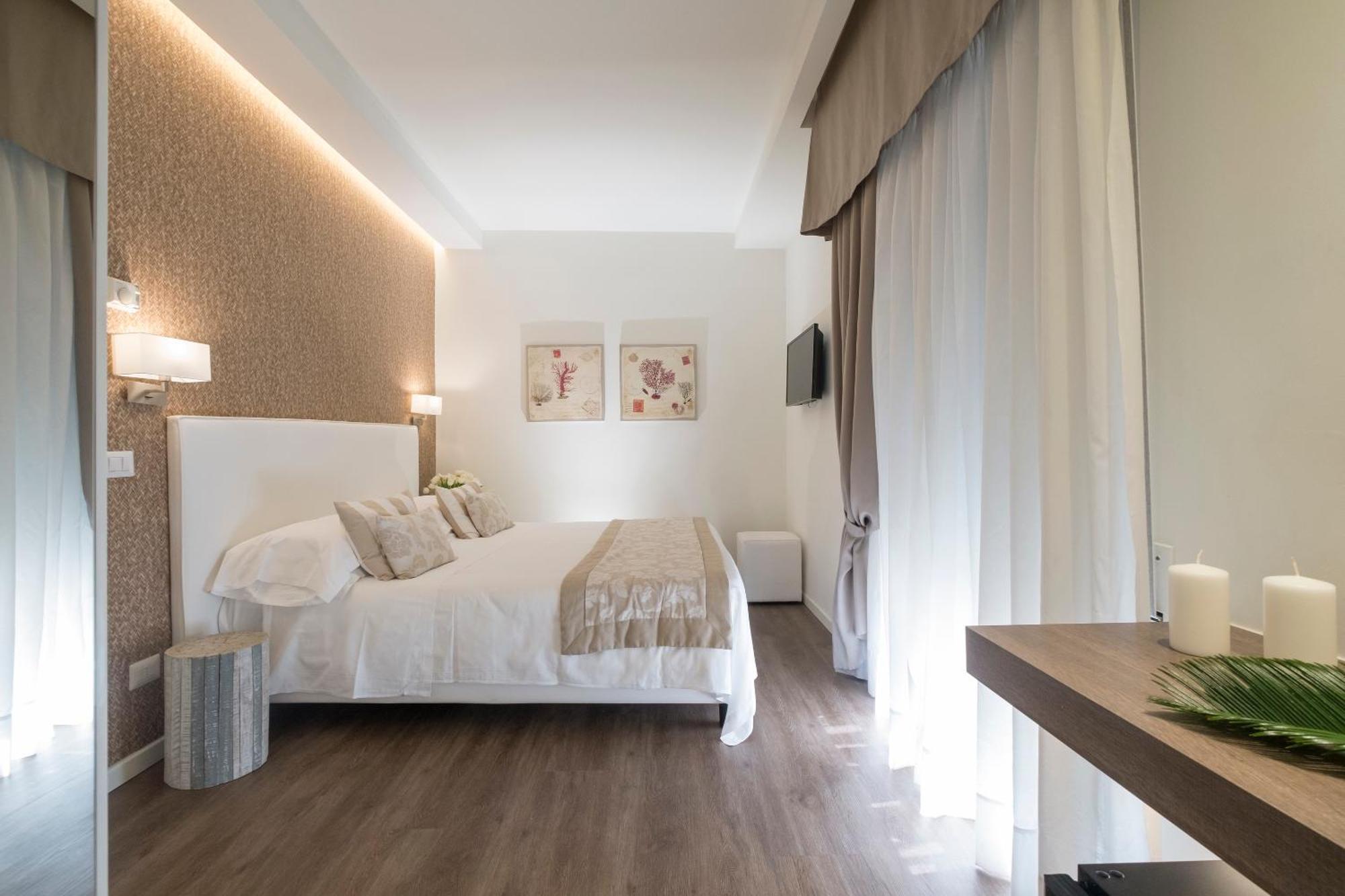 Hotel Mon Cheri Riccione Bagian luar foto