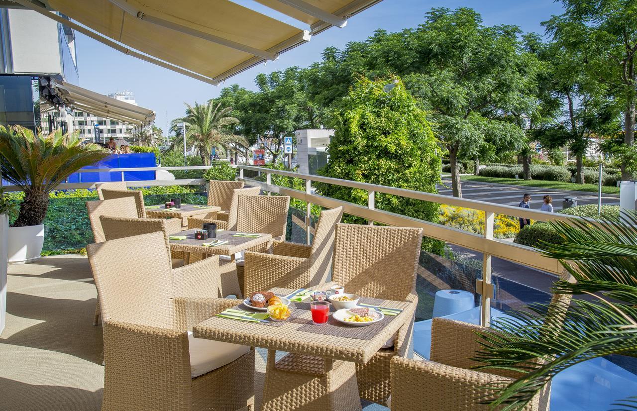 Hotel Mon Cheri Riccione Bagian luar foto